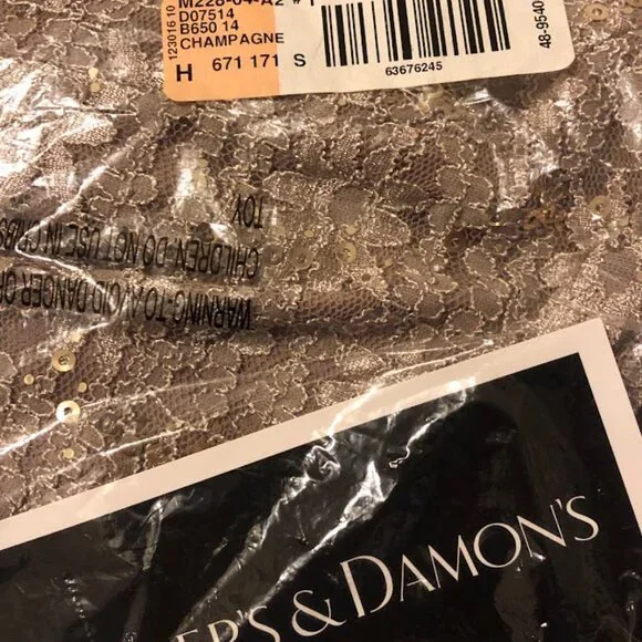 Wmn's formal dress - Picture 15 of 15